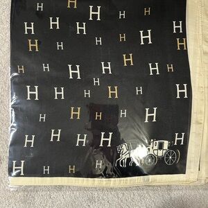 🖤NEW Black and Gold Designer Scarf